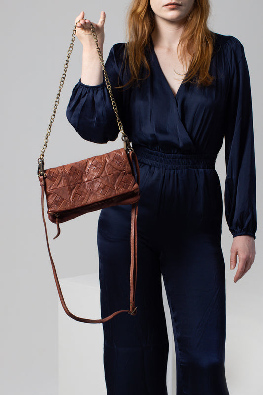 Tan leather clutch bag
Classic leather clutch
Women’s leather clutch
Handmade leather clutch
Minimalist leather bag
Small leather clutch
Evening leather clutch
Tan leather evening bag
Leather clutch with gold accents
Vintage tan leather clutch
Tan leather purse
Luxury leather clutch