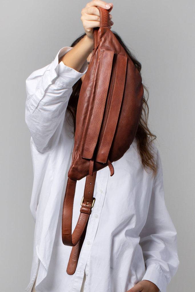 CROSSBODY BAGS