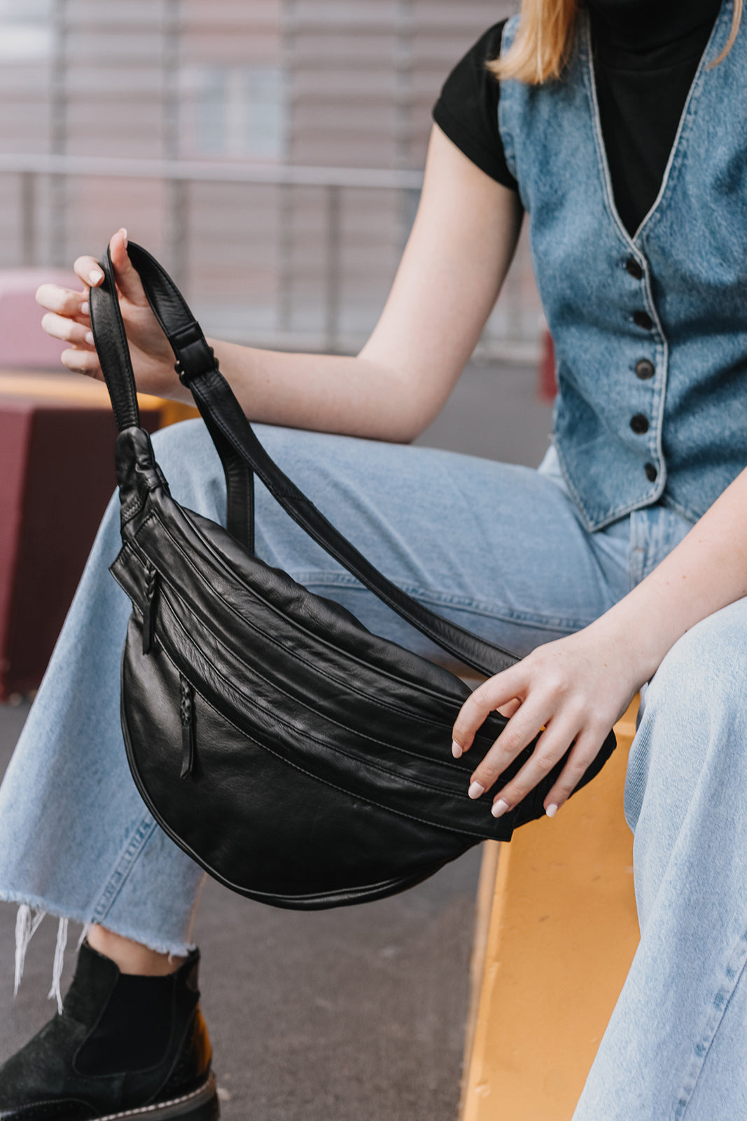 Slouchy Leather Shoulder bag - Main Image