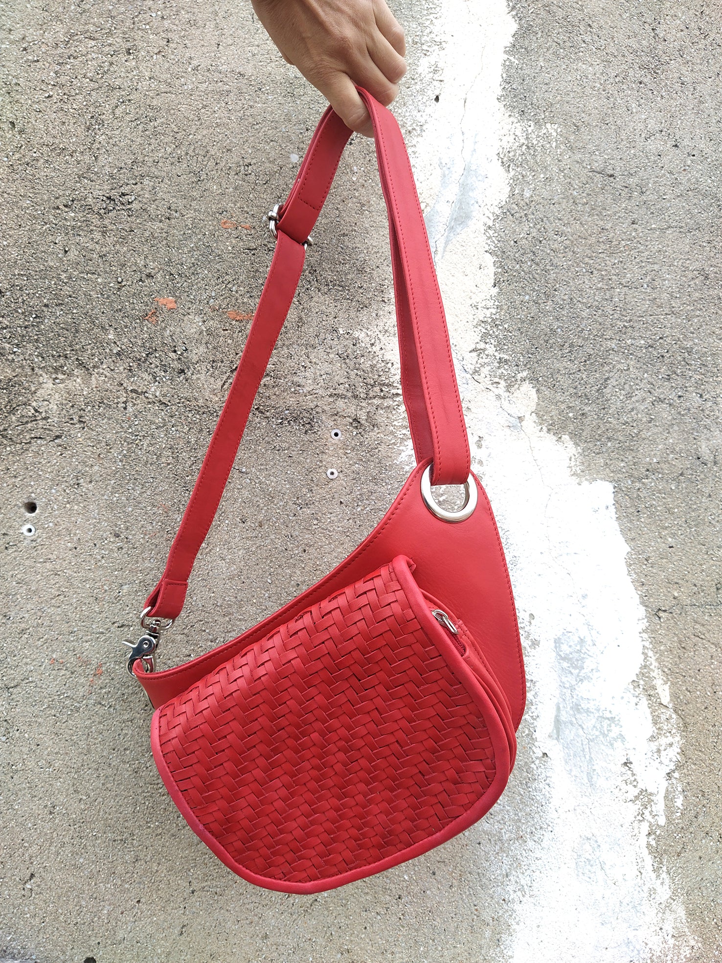 Riñonera Roja Piel trenzada - Main Image